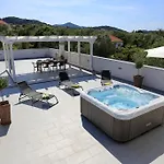 Villa Tea *